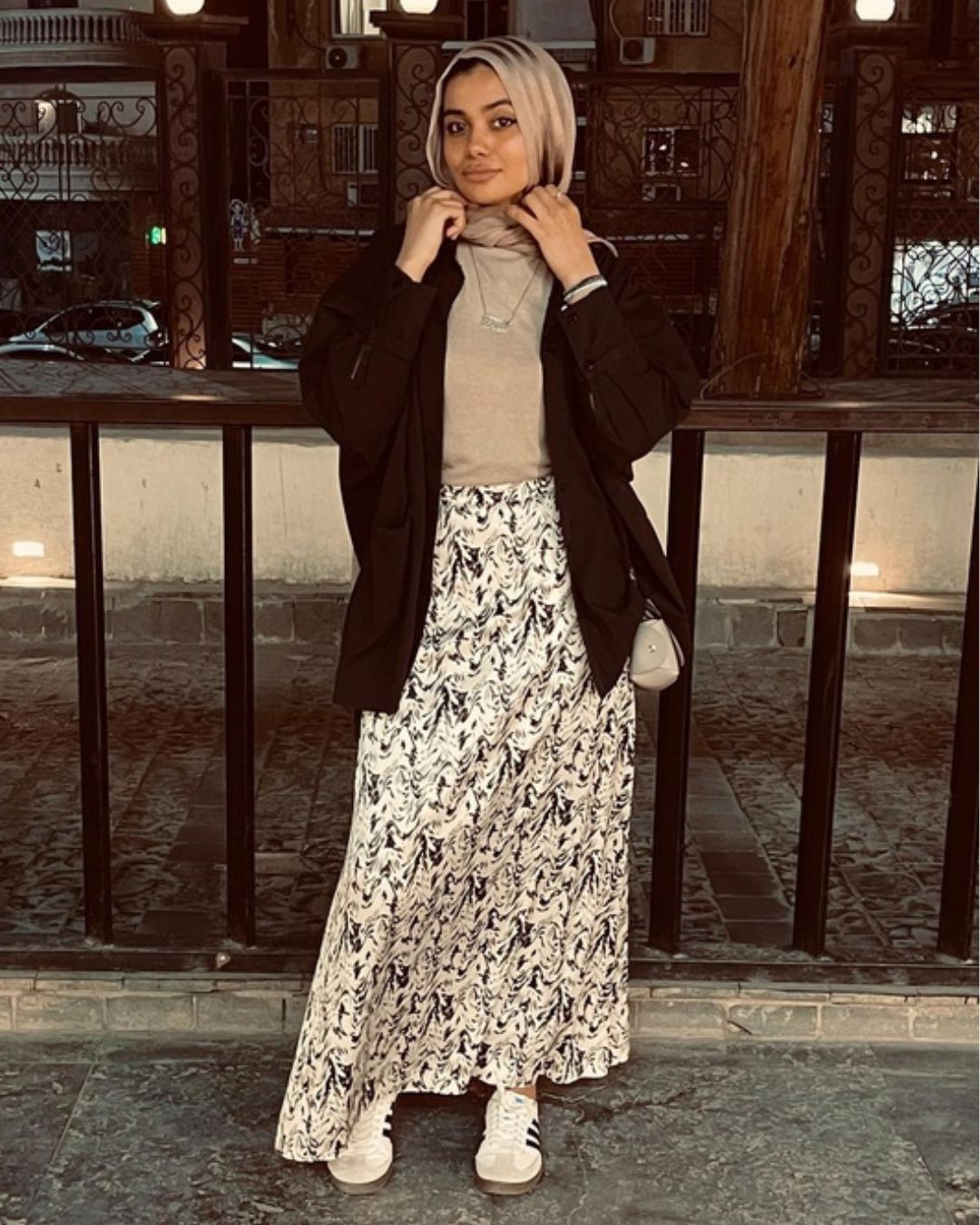 Lamma satin skirt