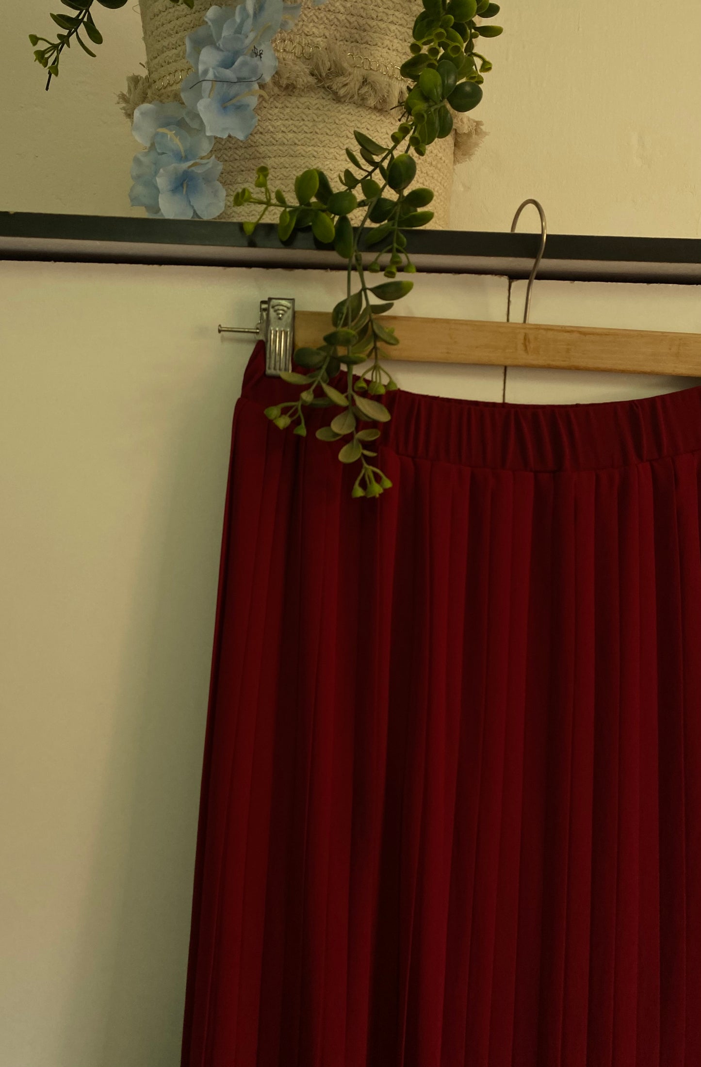 Plain Chiffon Pleated Skirt - Maroon