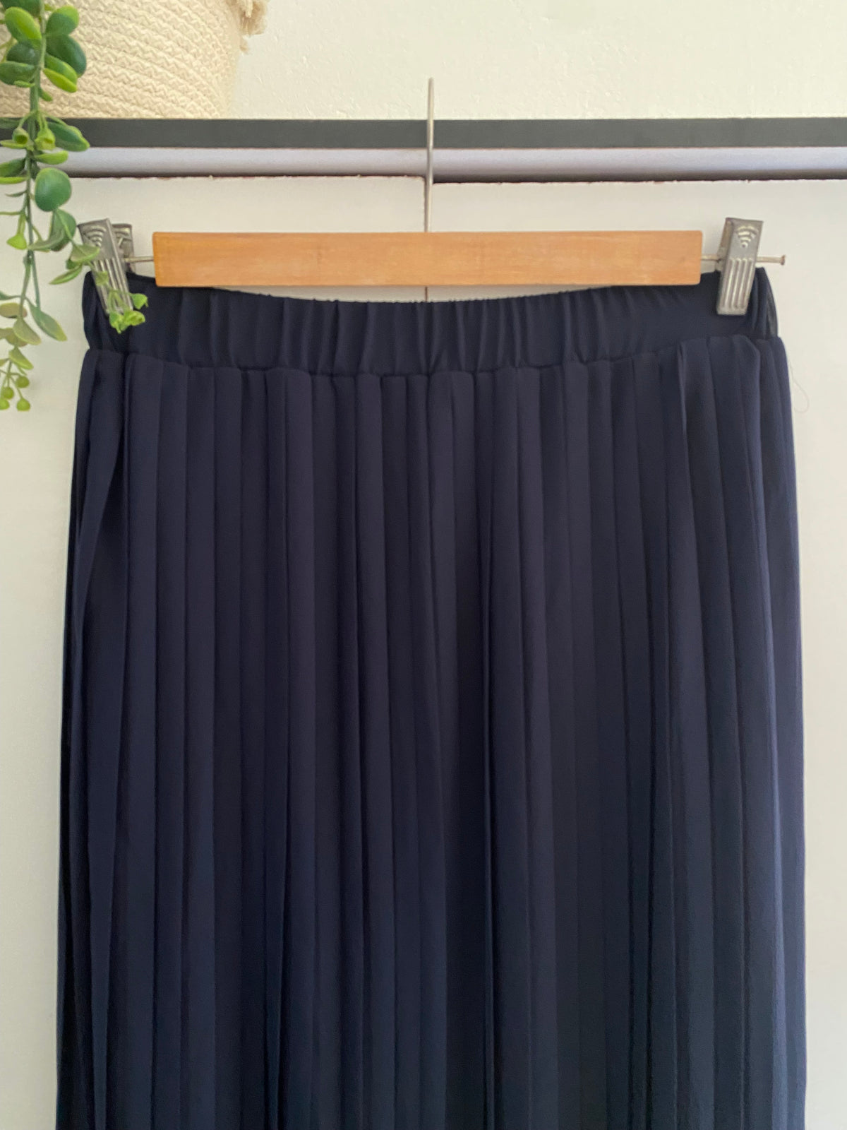 Plain Chiffon Pleated Skirt - Navy