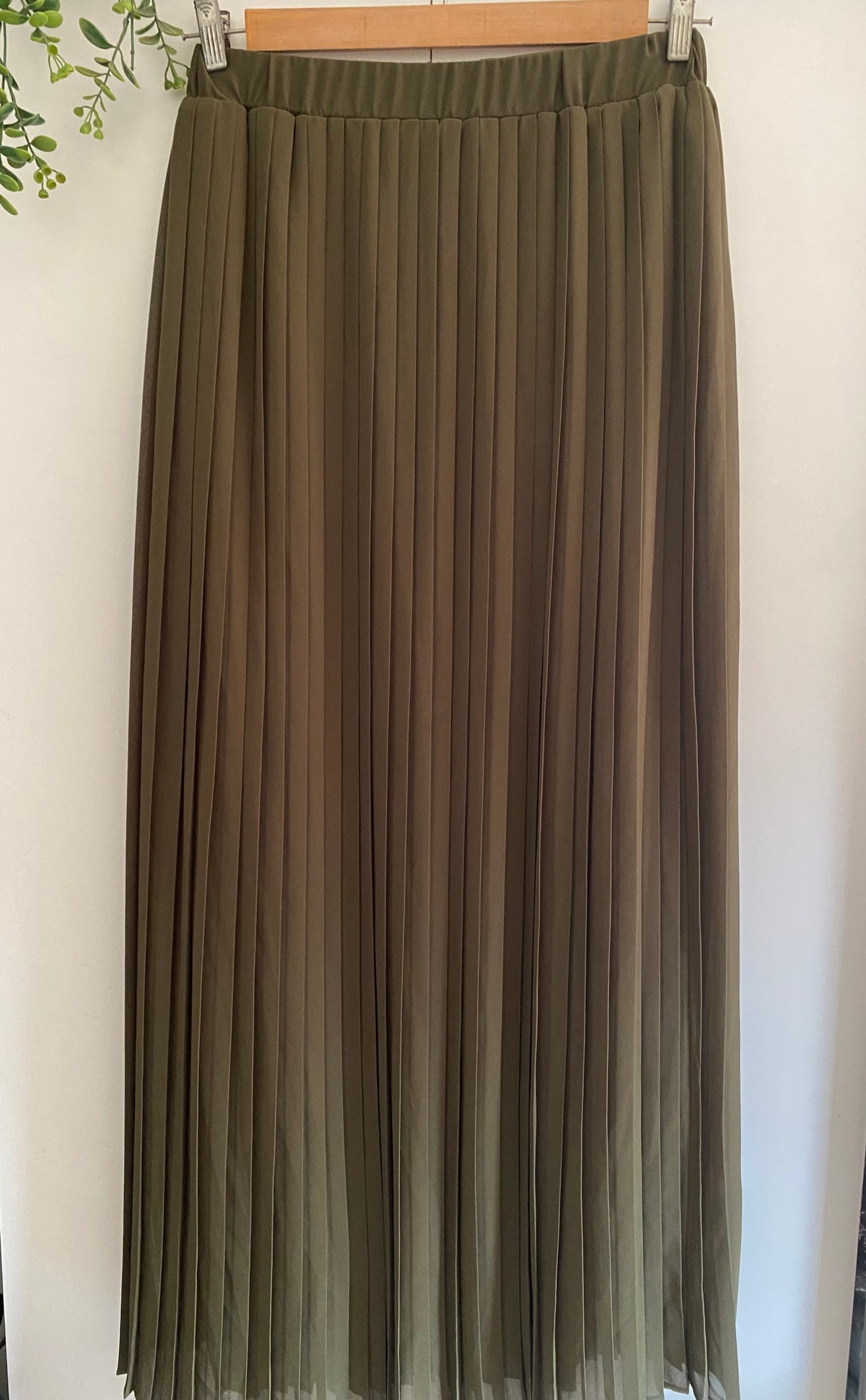Plain Chiffon Pleated Skirt - Army