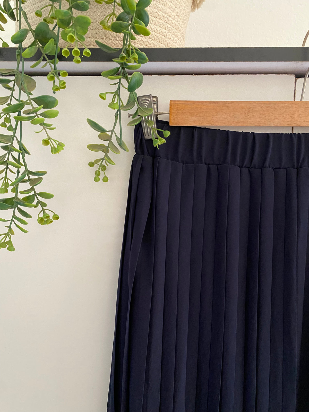 Plain Chiffon Pleated Skirt - Navy