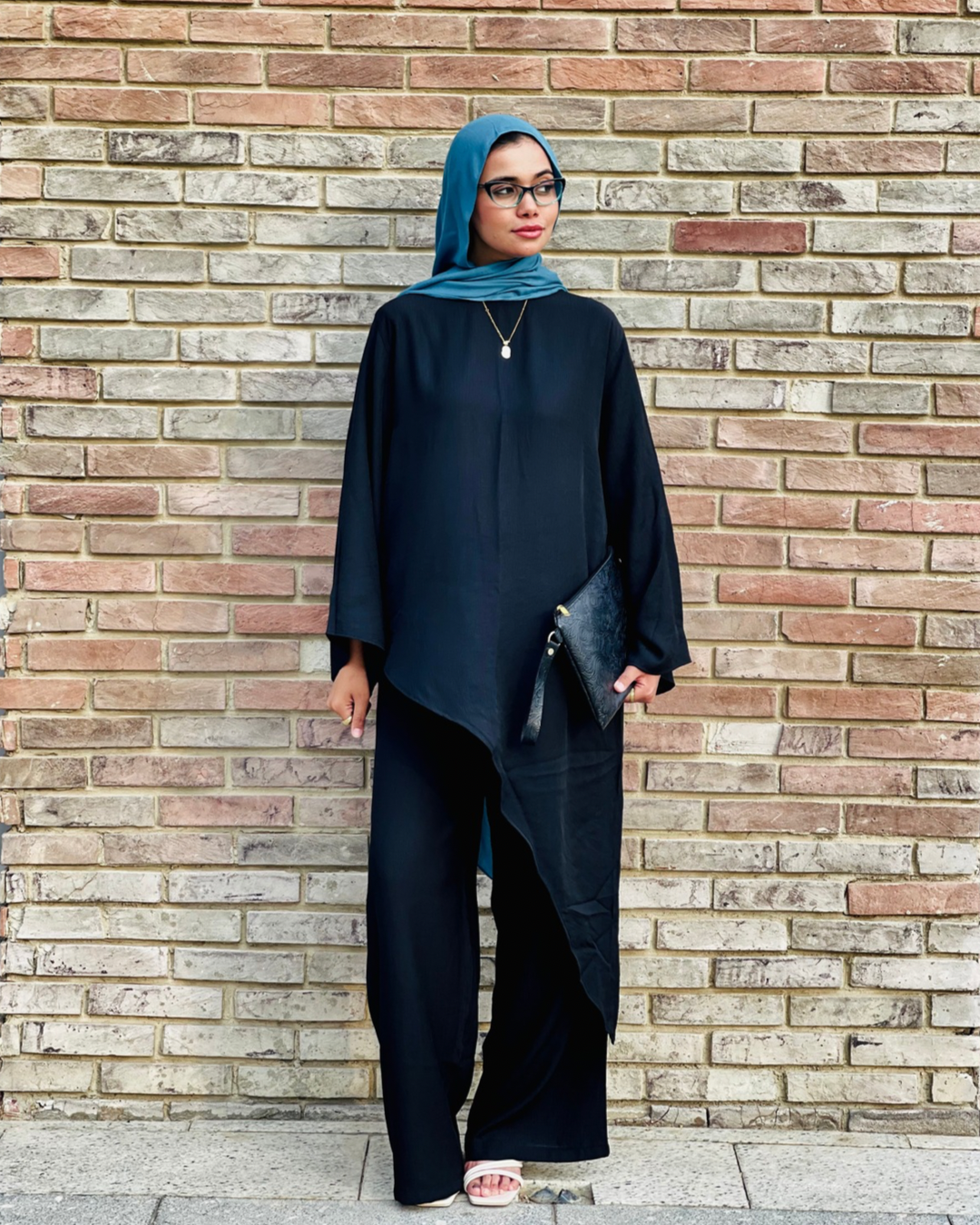 Afnan Linen Blouse -Black